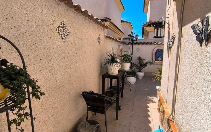 Image No.33-3 Bed Villa / Detached for sale