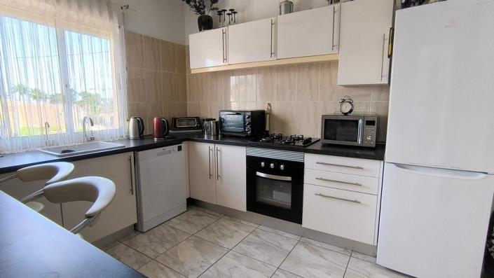 Image No.16-4 Bed Villa / Detached for sale