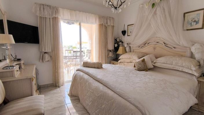 Image No.21-4 Bed Villa / Detached for sale