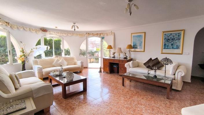 Image No.29-4 Bed Villa / Detached for sale