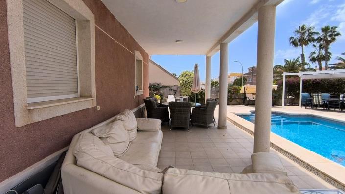 Image No.40-4 Bed Villa / Detached for sale