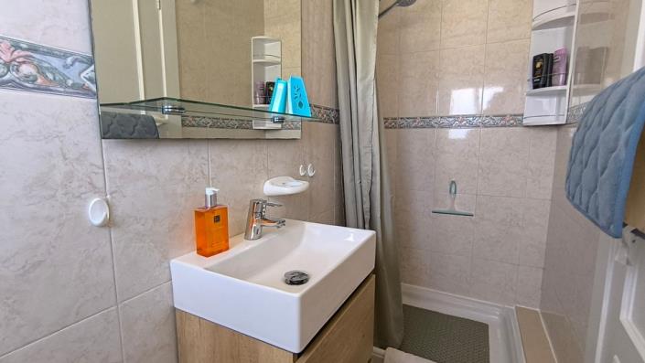 Image No.26-2 Bed Apartment for sale