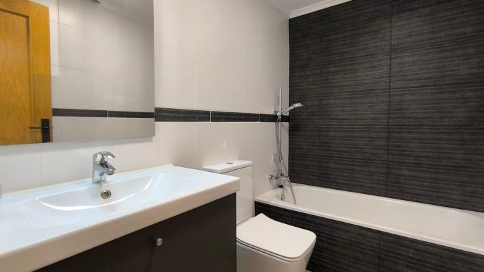 Image No.14-3 Bed Apartment for sale