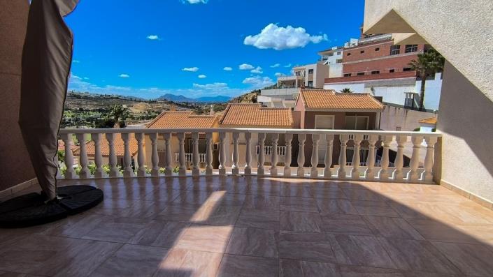 Image No.23-3 Bed Apartment for sale