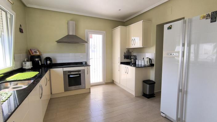Image No.11-3 Bed Villa / Detached for sale