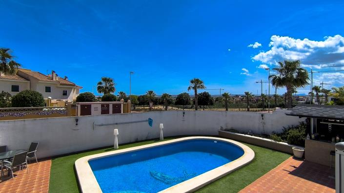 Image No.22-3 Bed Villa / Detached for sale