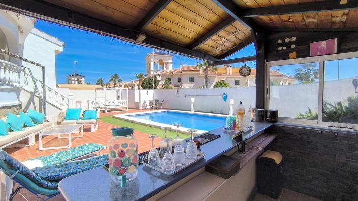Image No.26-3 Bed Villa / Detached for sale
