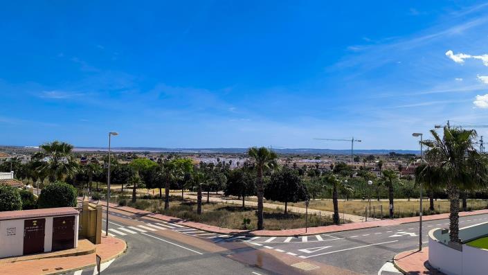 Image No.36-3 Bed Villa / Detached for sale