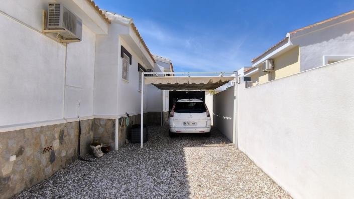 Image No.38-3 Bed Villa / Detached for sale