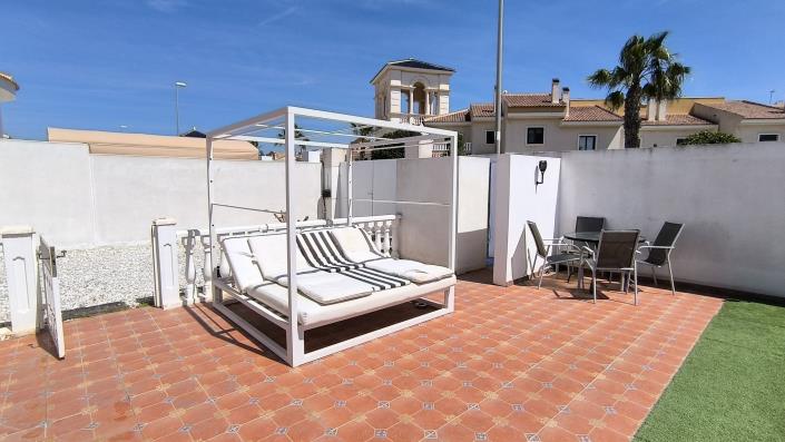 Image No.39-3 Bed Villa / Detached for sale