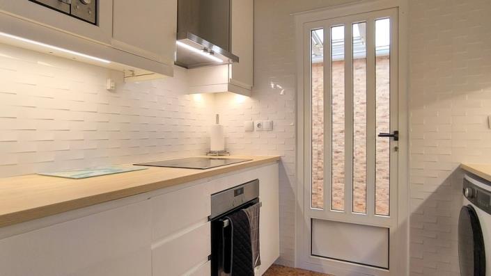 Image No.12-2 Bed Apartment for sale