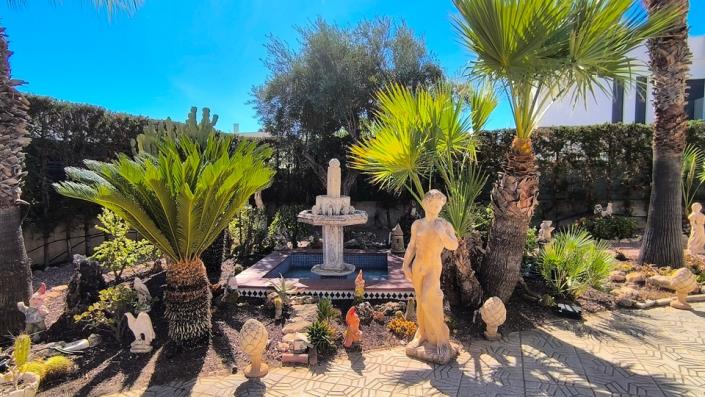 Image No.33-3 Bed Villa / Detached for sale