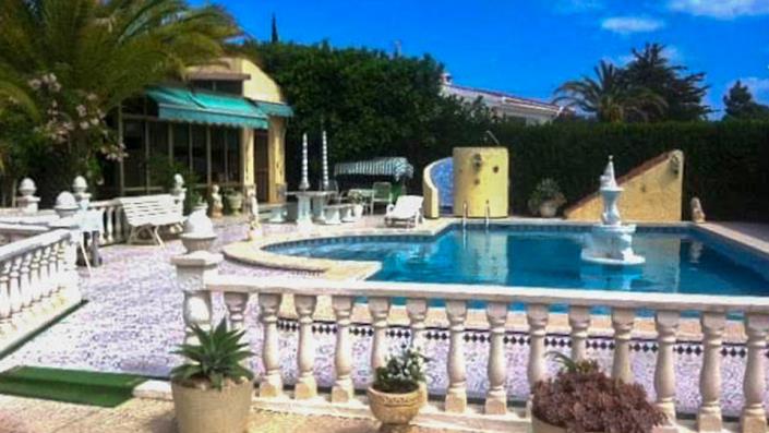 Image No.41-3 Bed Villa / Detached for sale
