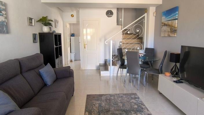Image No.9-2 Bed Townhouse for sale