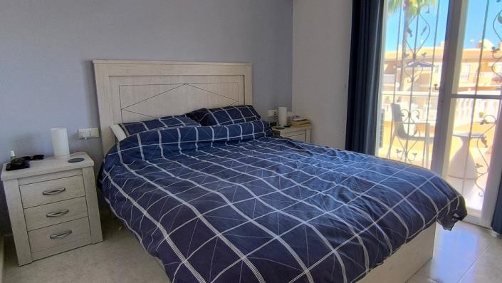 Image No.19-2 Bed Townhouse for sale