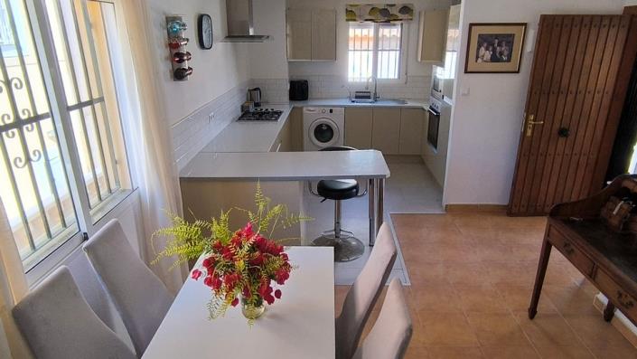 Image No.17-3 Bed Villa / Detached for sale