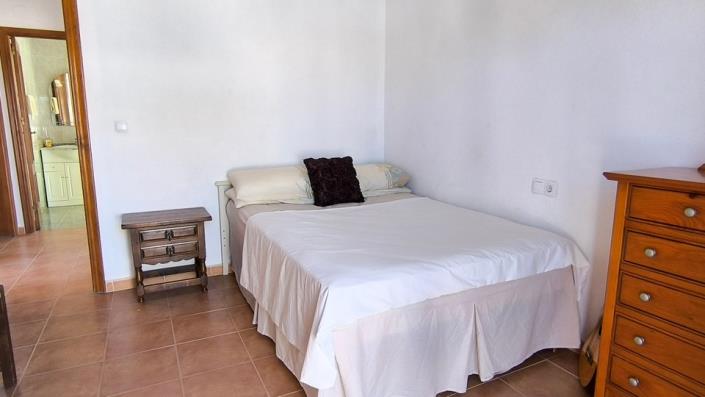 Image No.23-3 Bed Villa / Detached for sale