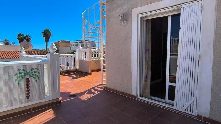 Image No.24-3 Bed Villa / Detached for sale