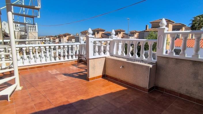 Image No.26-3 Bed Villa / Detached for sale