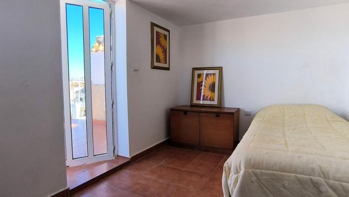 Image No.29-3 Bed Villa / Detached for sale