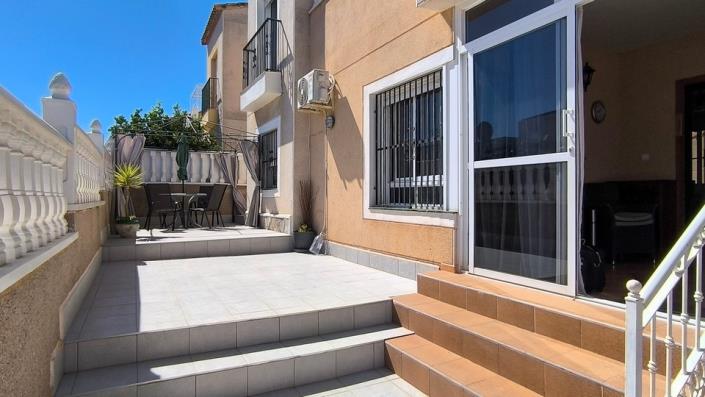 Image No.33-3 Bed Villa / Detached for sale