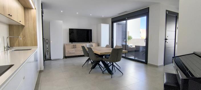 Image No.4-5 Bed Villa / Detached for sale