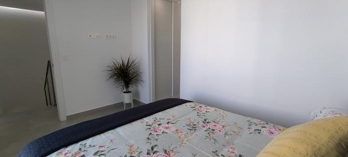 Image No.17-5 Bed Villa / Detached for sale