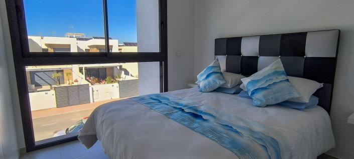 Image No.19-5 Bed Villa / Detached for sale
