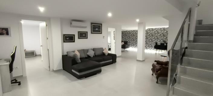 Image No.27-5 Bed Villa / Detached for sale