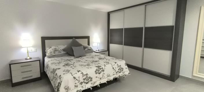 Image No.35-5 Bed Villa / Detached for sale