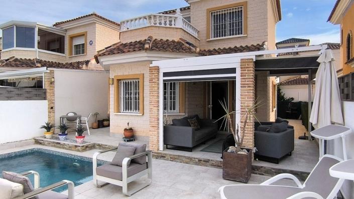 Image No.27-2 Bed Villa / Detached for sale