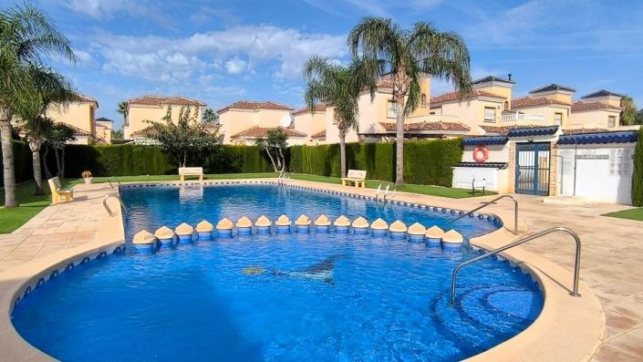 Image No.29-2 Bed Villa / Detached for sale