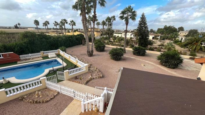 Image No.22-3 Bed Country Property for sale