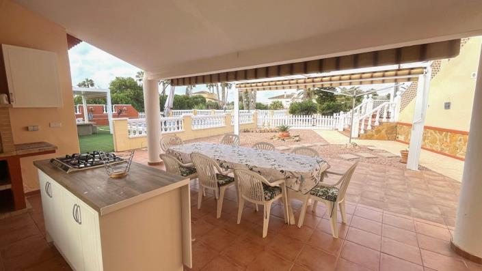 Image No.26-3 Bed Country Property for sale