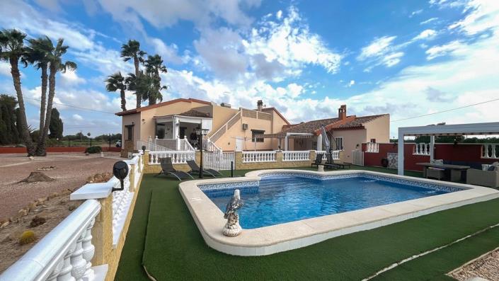 Image No.48-3 Bed Country Property for sale
