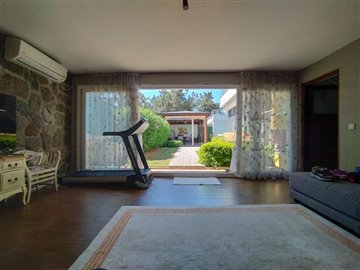 detached-villa-with-private-swimming-pool-enc