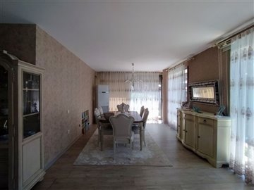 detached-villa-with-private-swimming-pool-enc