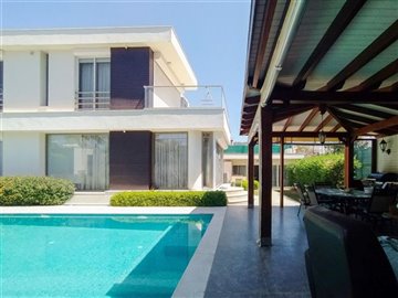 detached-villa-with-private-swimming-pool-enc