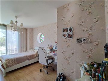 detached-villa-with-private-swimming-pool-enc