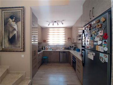 detached-villa-with-private-swimming-pool-enc