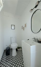 exclusive-listing-expansive-villa-with-privat