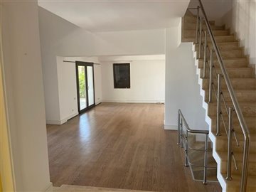 expansive-detached-villa-with-stunning-sea-vi