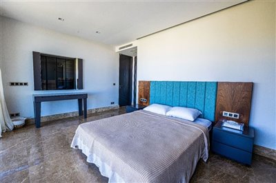 resale-opportunity-luxury-5-bedroom-detached-