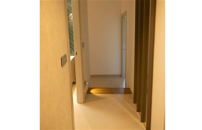 newly-renovated-resale-opportunity-villa-with