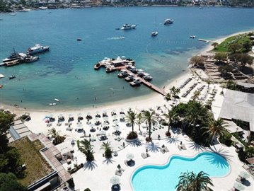 residence-apartments-with-private-beach-socia
