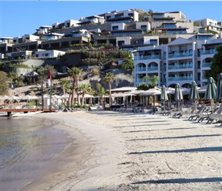 residence-apartments-with-private-beach-socia