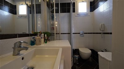 3-bedroom-garden-floor-apartment-residence-wi