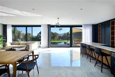 expansive-detached-villa-with-pool-office-lau