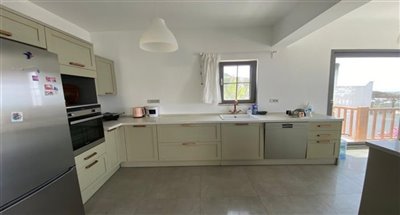 detached-villa-with-sea-views-on-secure-compl