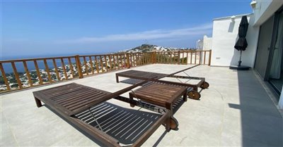 detached-villa-with-sea-views-on-secure-compl